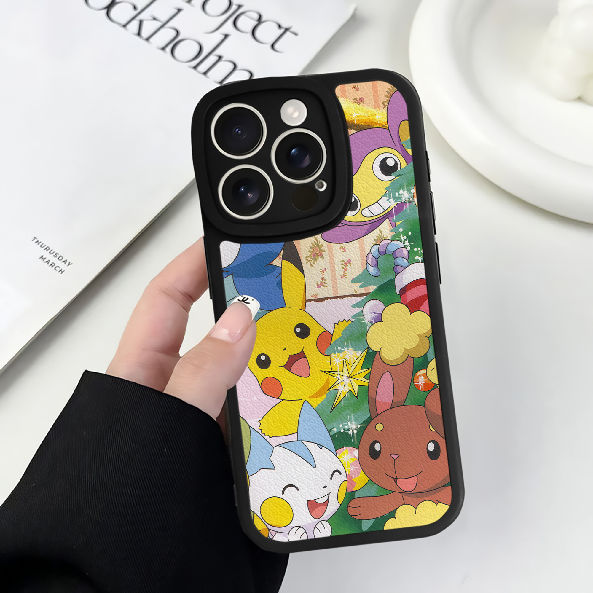 （画像用） ポケットモンスター Pokémon 【iPhone 16シリーズ対応】シリコンスマホケース（レザー調） 材質：シリコン
